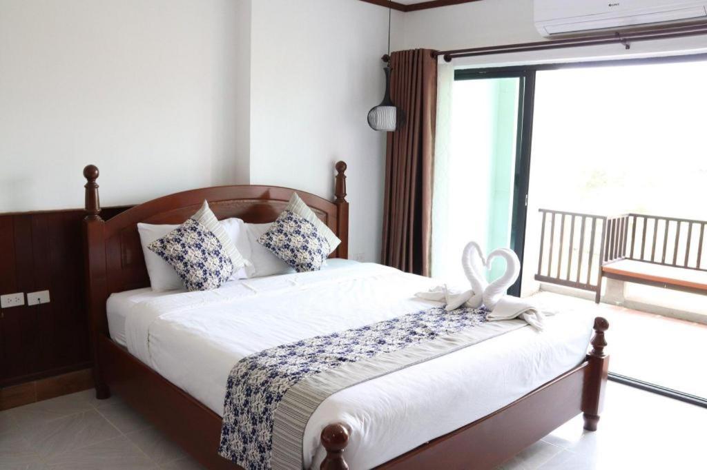 Thavisouk Riverside Hotel Vang Vieng Luaran gambar