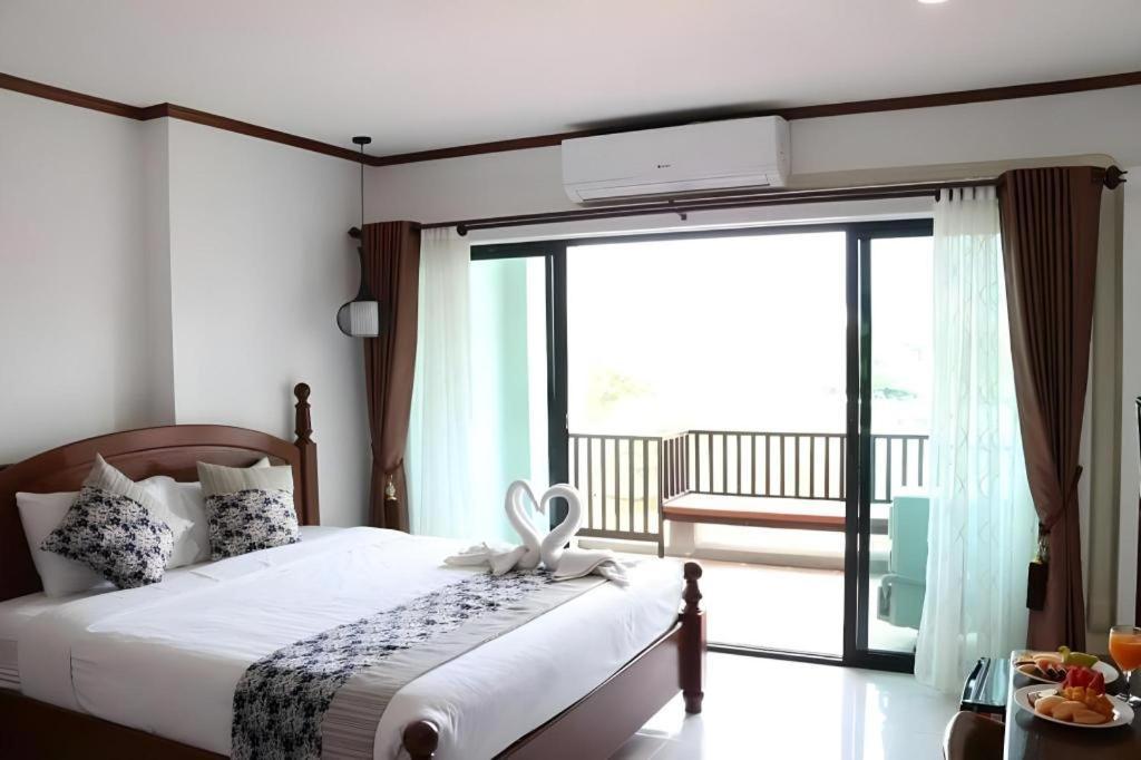 Thavisouk Riverside Hotel Vang Vieng Luaran gambar