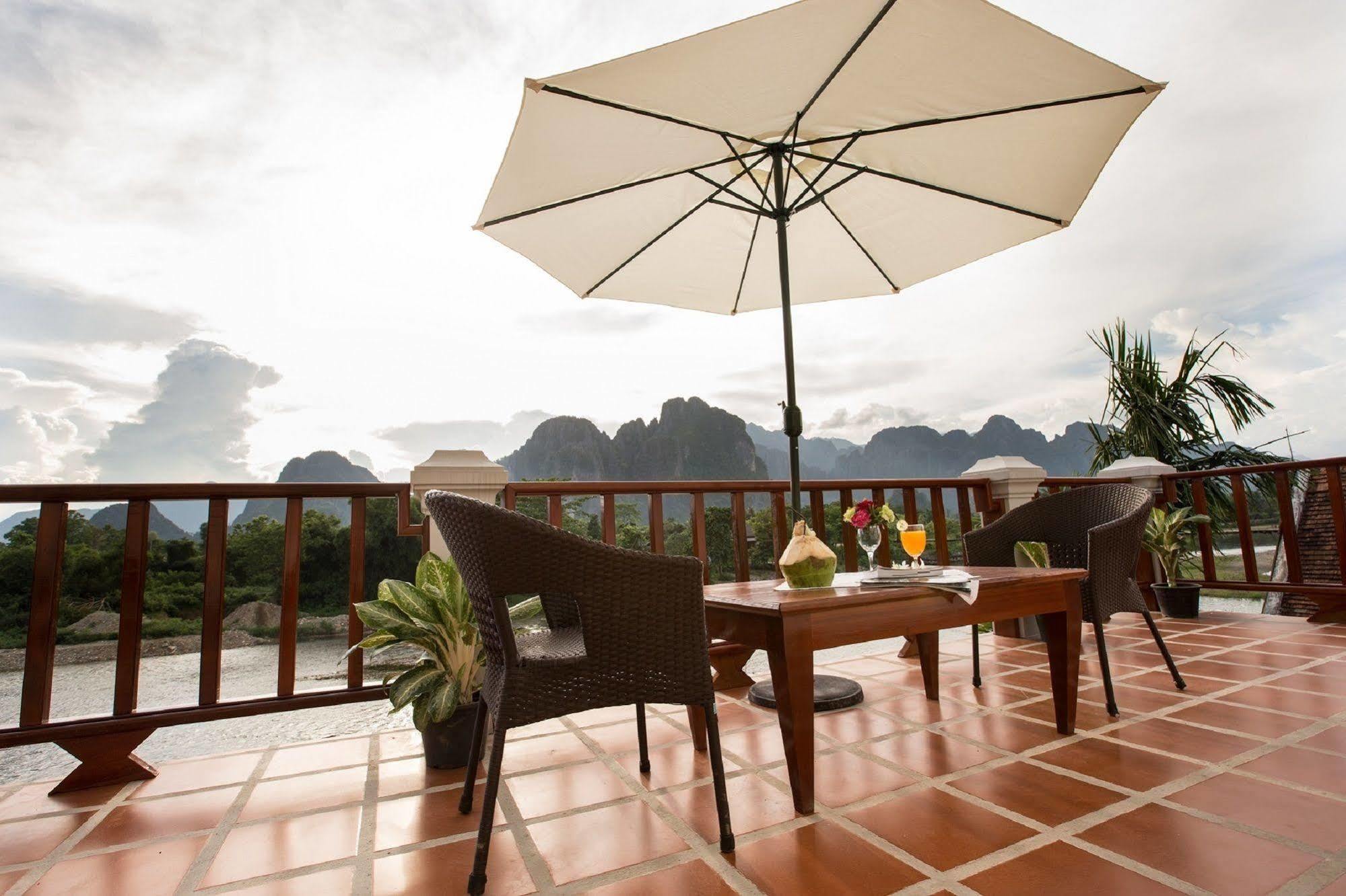 Thavisouk Riverside Hotel Vang Vieng Luaran gambar