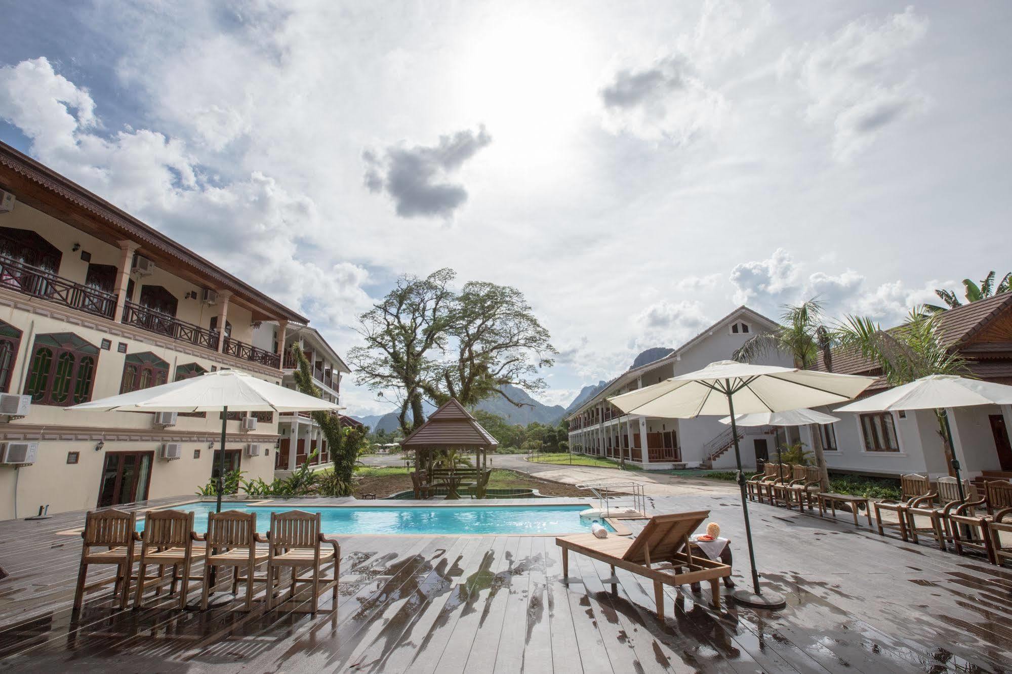 Thavisouk Riverside Hotel Vang Vieng Luaran gambar