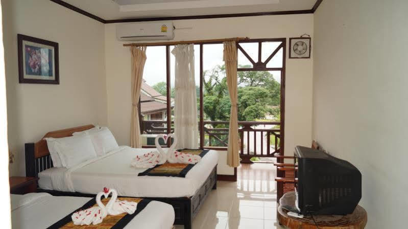 Thavisouk Riverside Hotel Vang Vieng Luaran gambar