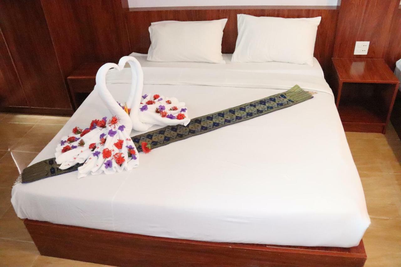 Thavisouk Riverside Hotel Vang Vieng Luaran gambar